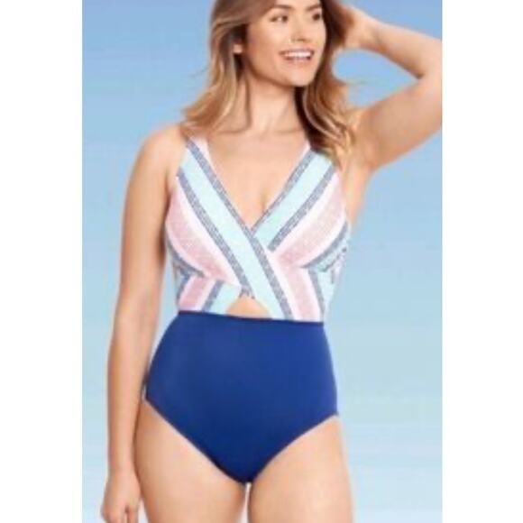 New Beach Betty Miracle Brands Multi-Colored Swimsuit with Cut-Out Size Medium - Picture 1 of 7